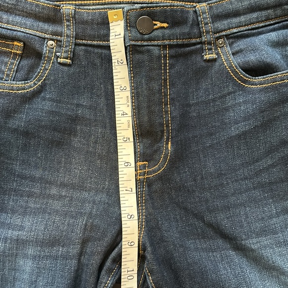 Gap Mid-rise Flare Jeans - Picture 5 of 7